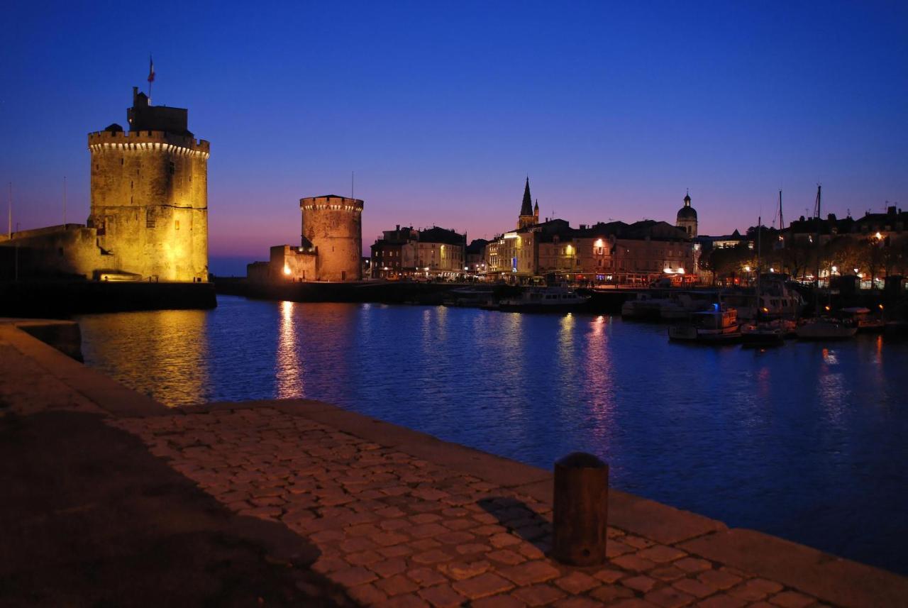 Nuit Sur Un Bateau La Rochelle Hotel La Rochelle  Exterior photo